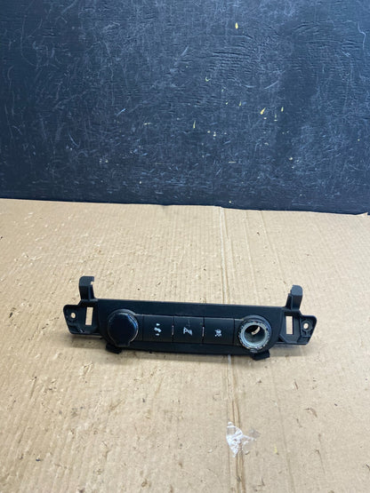 2007 - 2014 Chevrolet Tahoe Yukon Pedal Traction Control Switch ae4053 DG0