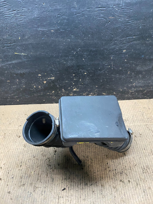 2009-2012 Ford Flex Taurus Lincoln Mks Air Hose  Duct Tube OEM t9795 DG0
