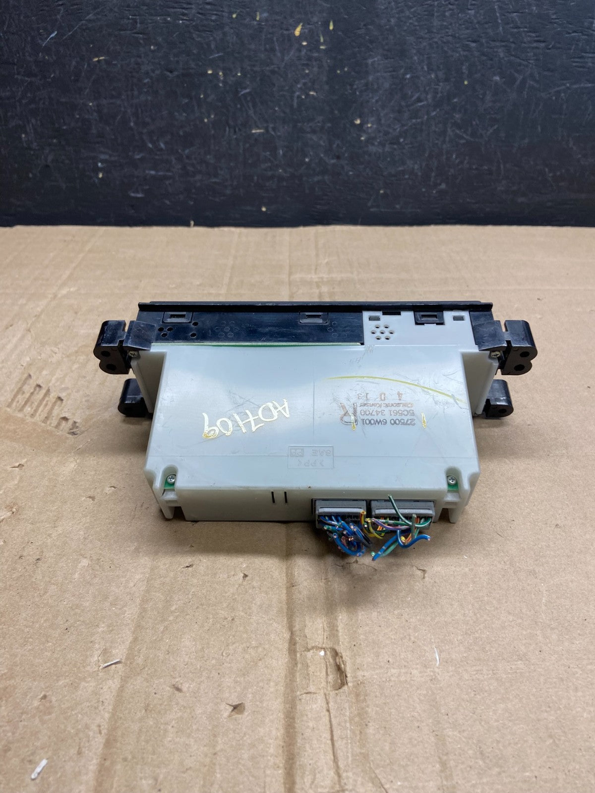 2003-2004 Nissan Pathfinder A/C Heat Temperature Climate Control AD7109 DG3
