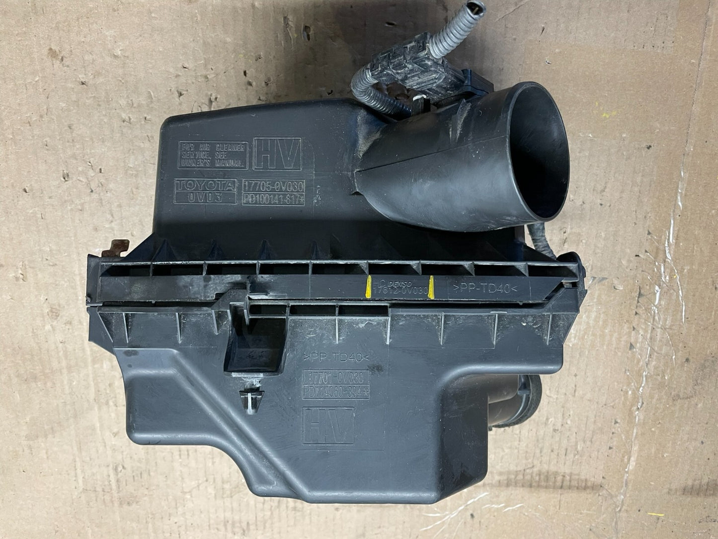 Lexus RX450h Hybrid Air Cleaner Filter Box OEM A9437 PS3