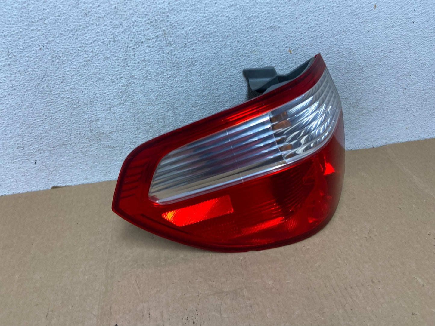 2005 2006 2007 Honda Odyssey Left Driver LH Side Tail Light AF9538 DW2