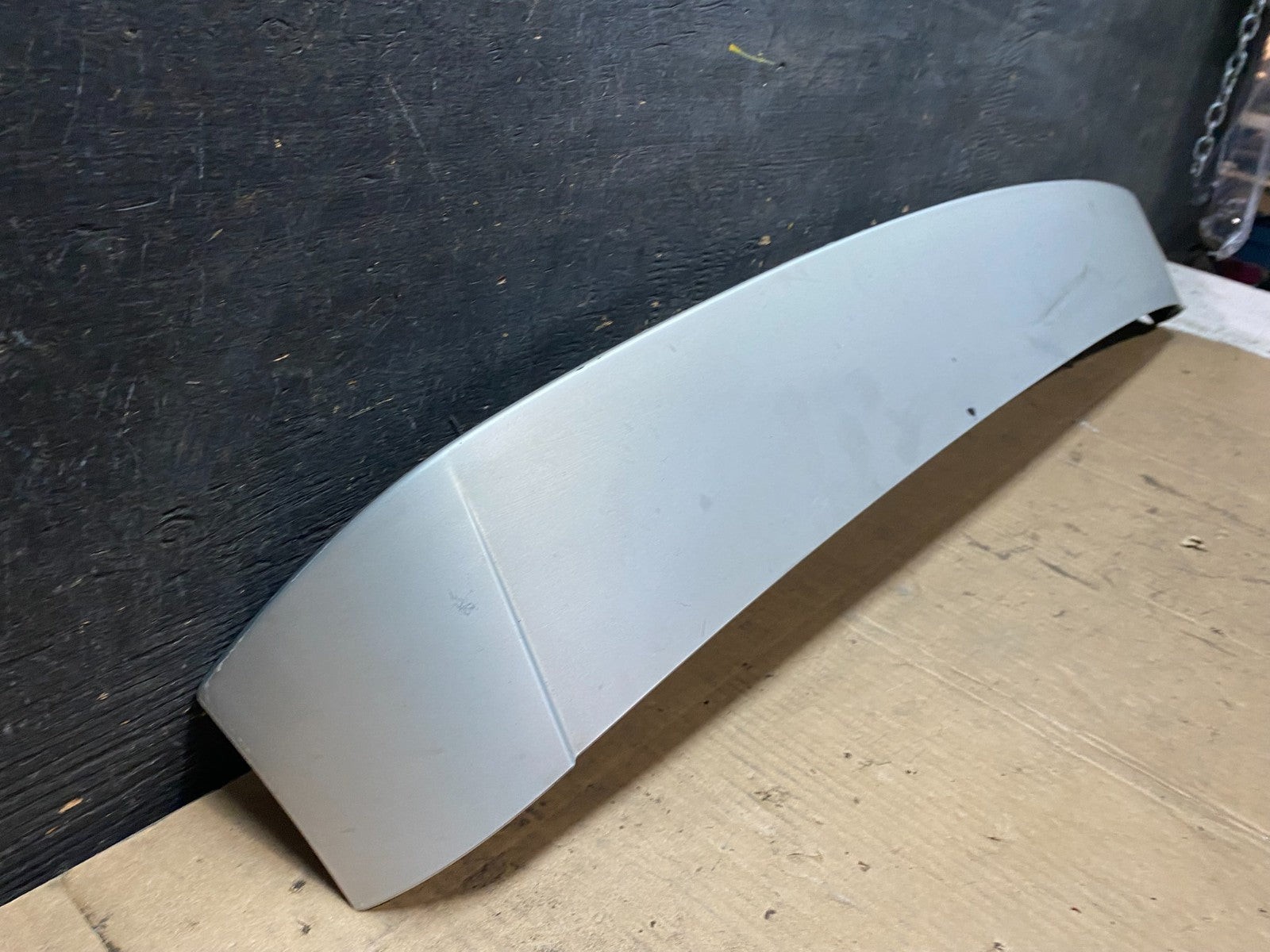 2007 to 2009 AUDI Q7 Rear Tailgate Spoiler W/ 3RD Third Brake Light OEM t4150 DG2