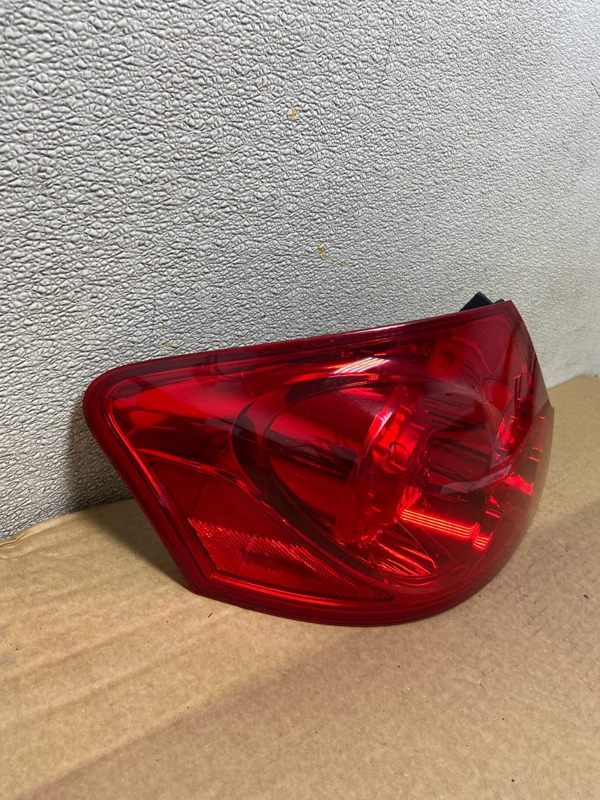 2007 to 2013 Infiniti G35 G37 Sedan Left Driver LH Side Tail Light Oem AB2600 DW2