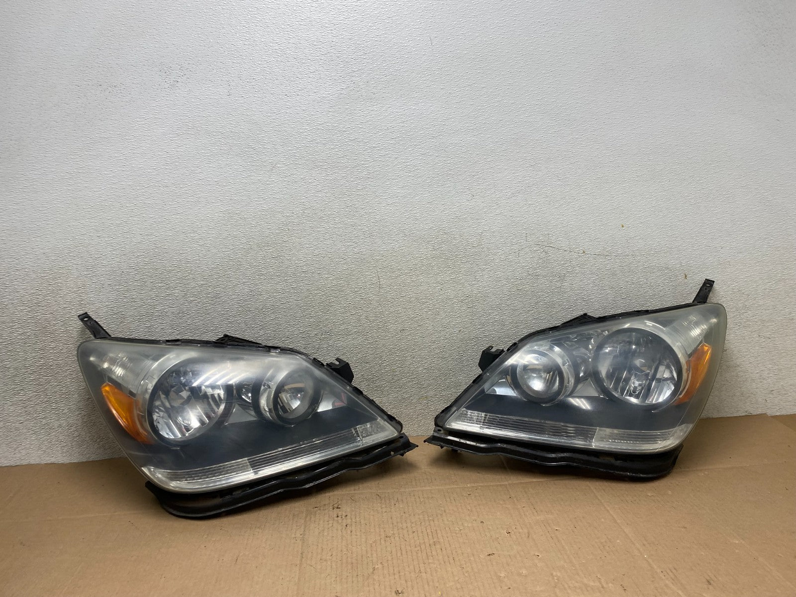 2005 2006 2007 Honda Odyssey Left+Right Set Halogen Headlights W0688 DW0