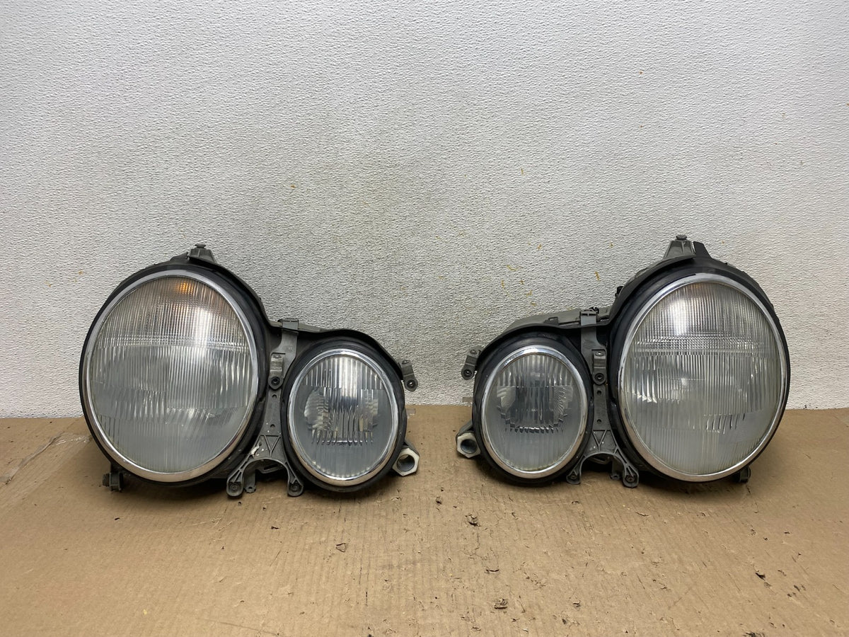 2000-2002 Mercedes E E320 E430 Left+Right Halogen Headlights AH5960 DW0