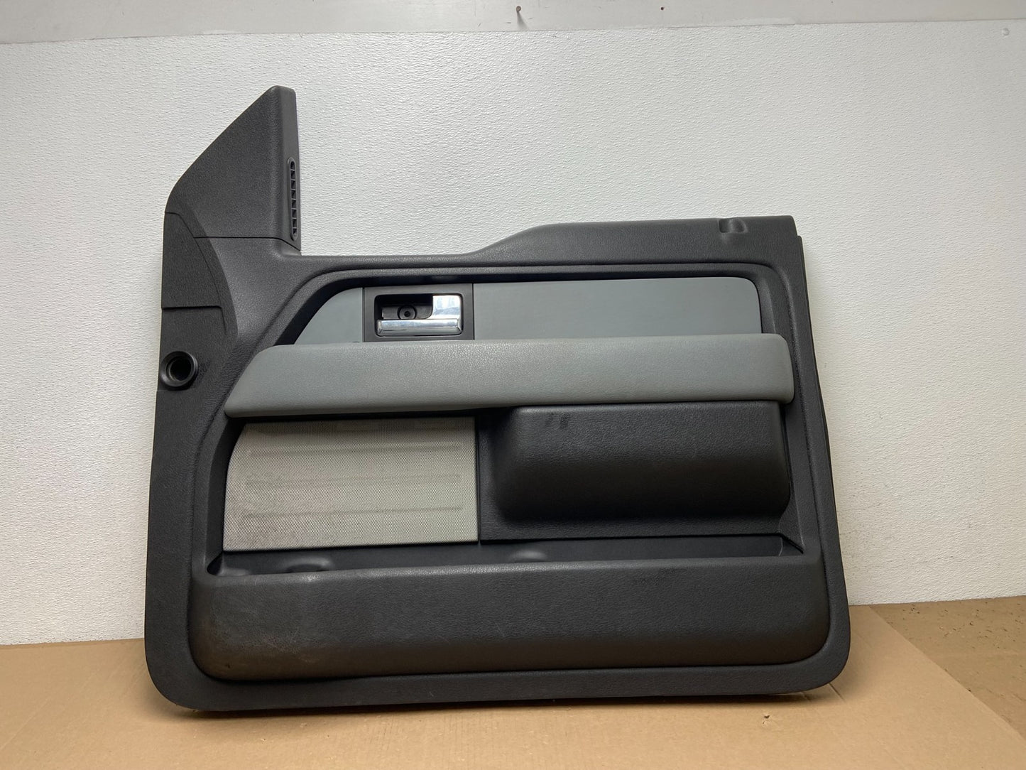 2011 to 2014 Ford F-150 Front Right Passenger RH Side Door Panel af3010 DG0