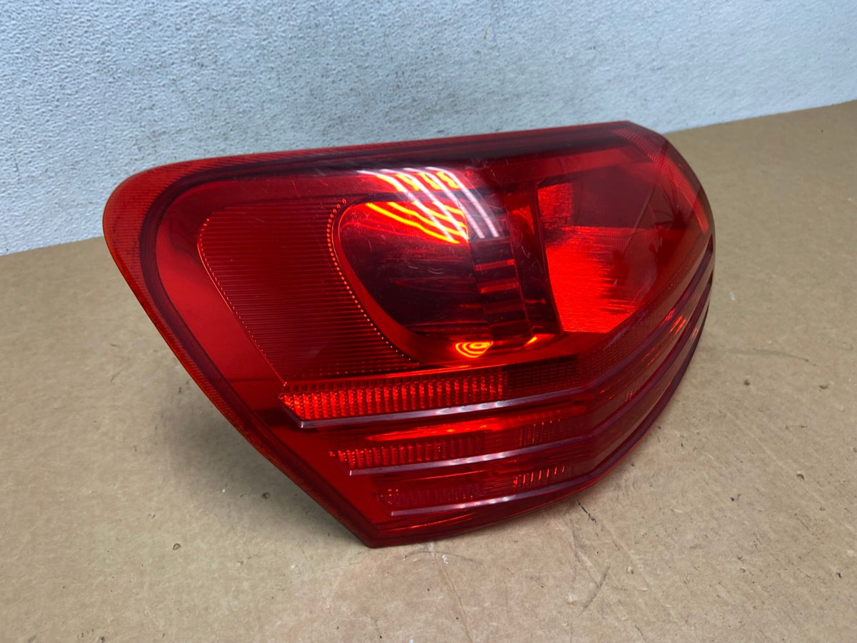 2008 to 2015 Nissan Rogue Left Driver Lh Side Tail Light AD6141 LK2