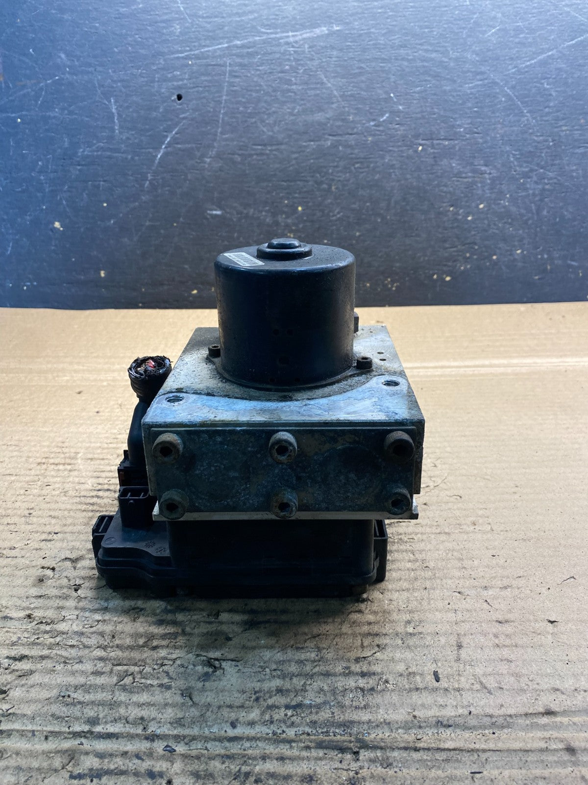 Wabco ABS Pump Hydraulic W/ Module P/N 4460470002 AA3316 DG3