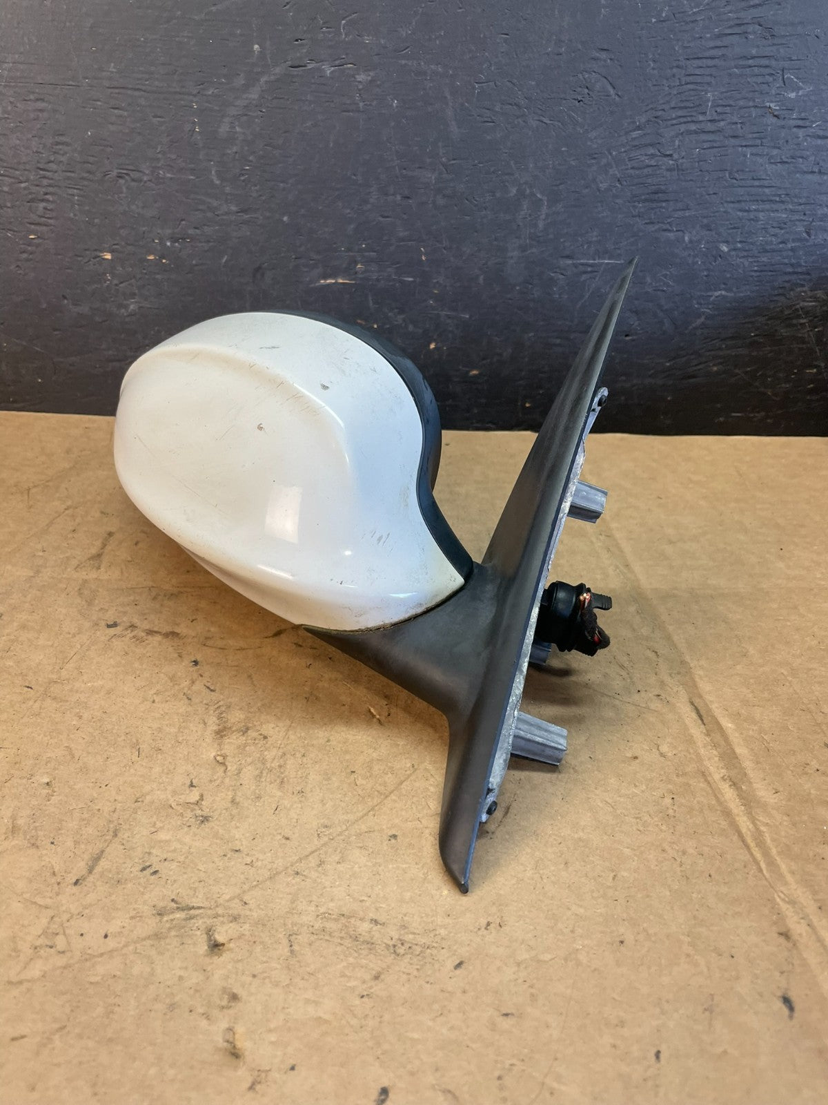 2006 to 2008 BMW 325i Right Passenger Side View Door Mirror ae1069 DG1
