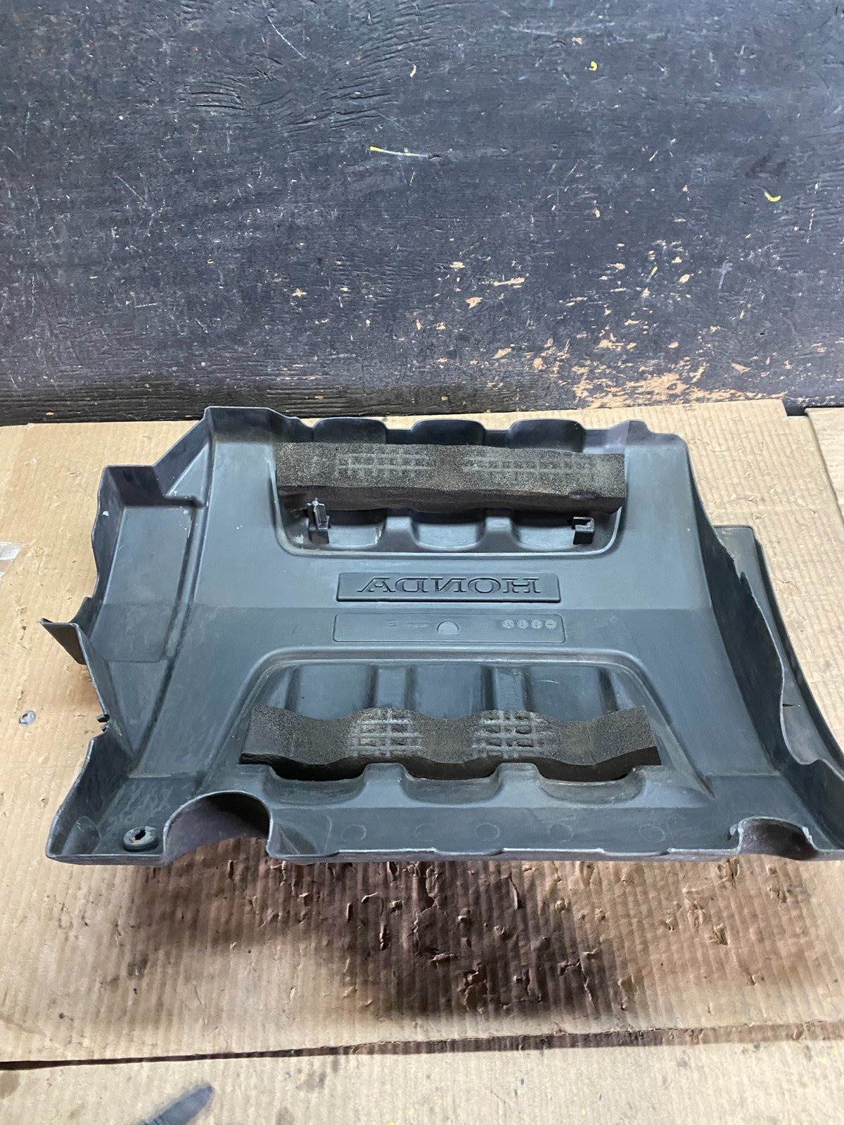 2005 to 2007 Honda Odyssey Black Engine Cover OEM w9850 DG5