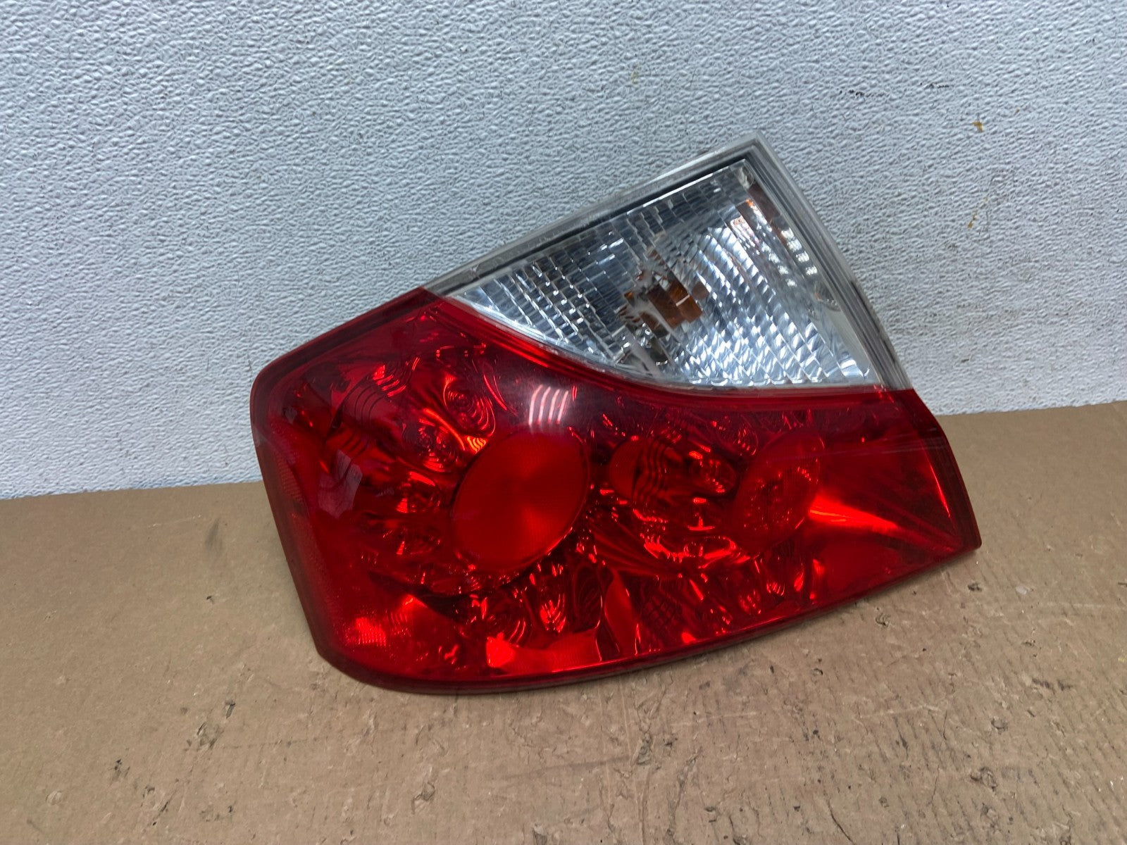 2008 2009 2010 Infiniti M35 M45 Left Driver LH Side Tail Light AD8249 DW0
