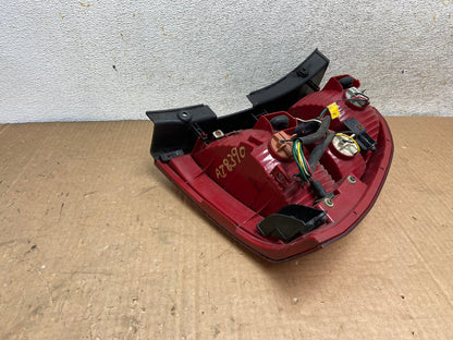 2005 to 2008 Kia Sportage Left Driver Side LH Side Tail Light AI8390 LK5