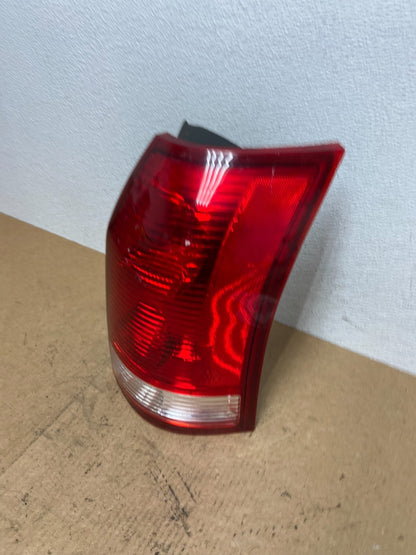 2004 to 2007 Saturn Vue Right Passenger Rh Side Tail Light Oem AC3227 DW1