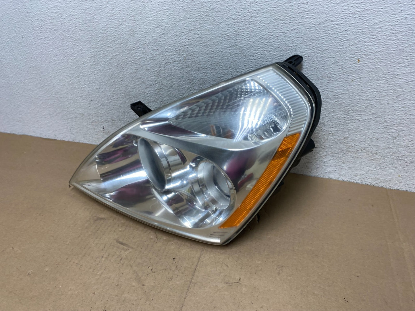 2008-2012 Kia Sedona Left Driver Lh Side Headlight Halogen AG4613 DW1