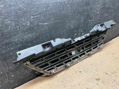 2000 to 2004 Kia Spectra Sedan Front Grill Grille Y6562 PS4