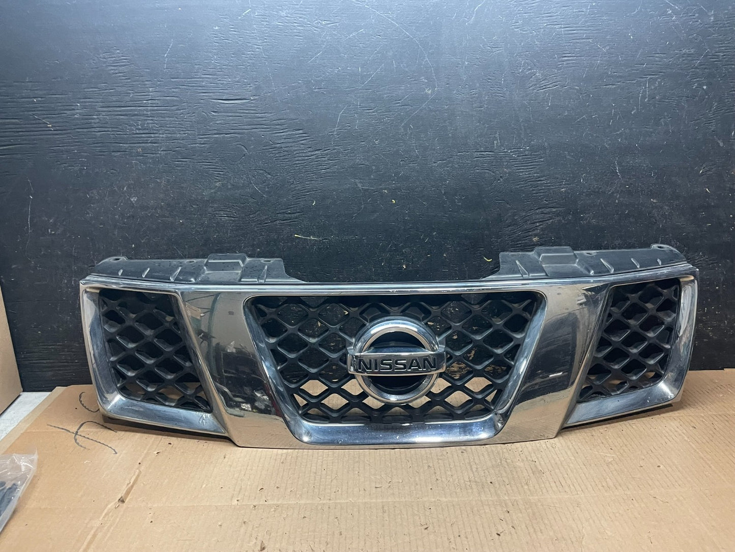 2005 2006 2007 Nissan Pathfinder Chrome Front Upper Grill Grille Oem Y1885 DG0