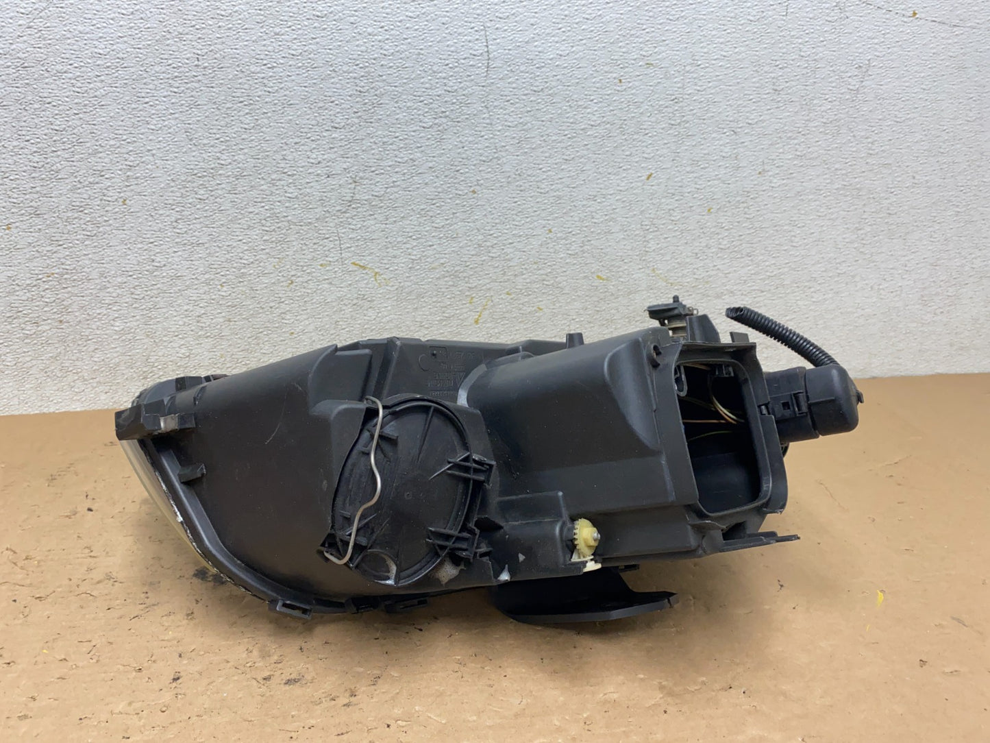 2005 to 2008 Audi A3 Left Driver LH Side Halogen Headlight OEM P1250 DW8