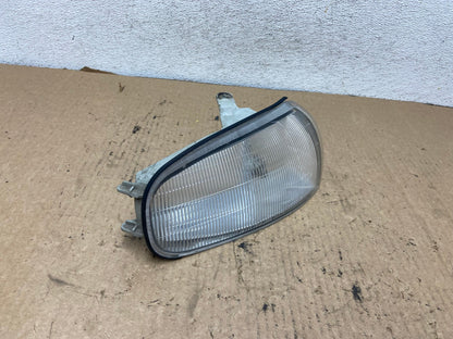1992 to 1994 Toyota Camry Right Passenger RH Side Turn Signal AG2384 LK2
