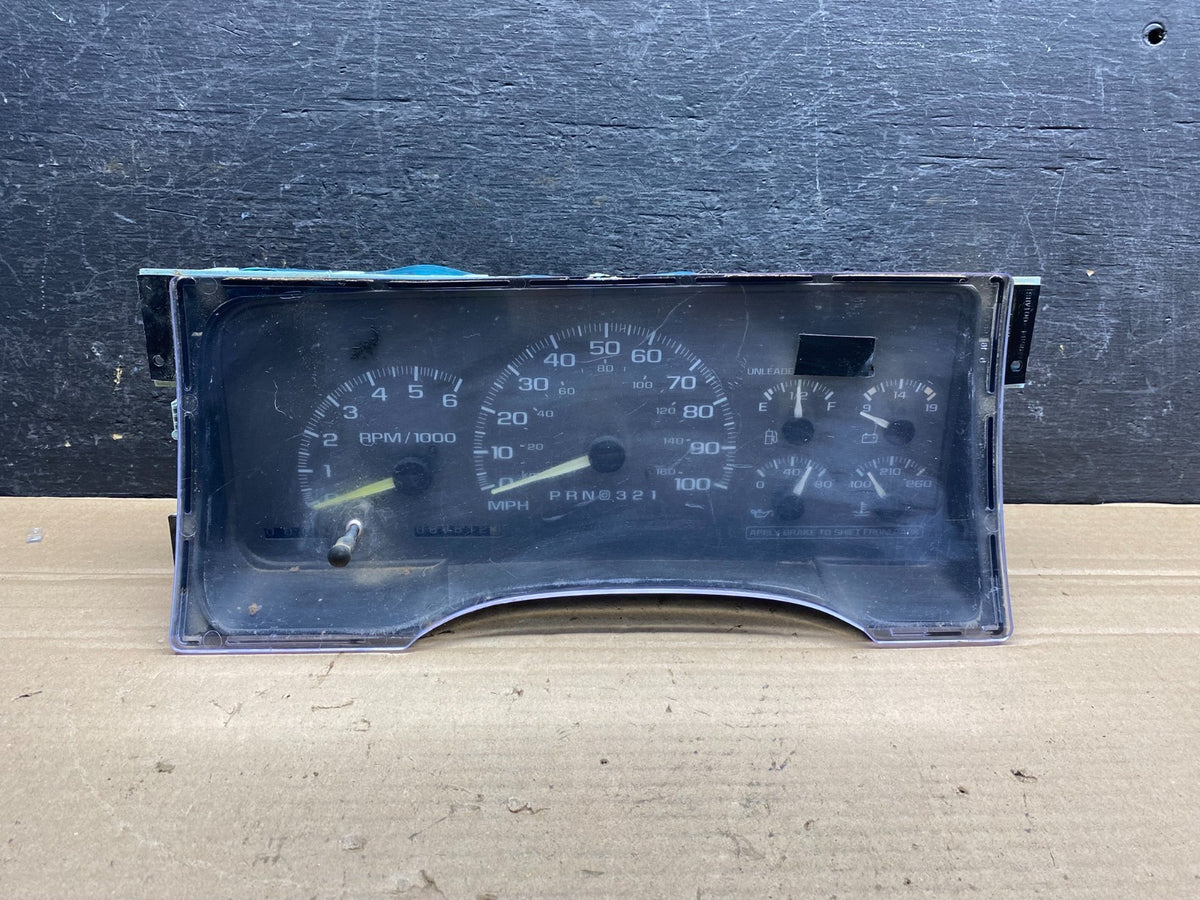 1995 to 1999 Chevrolet Silverado Suburban Cluster Gauge Speedometer AH7554 DG0