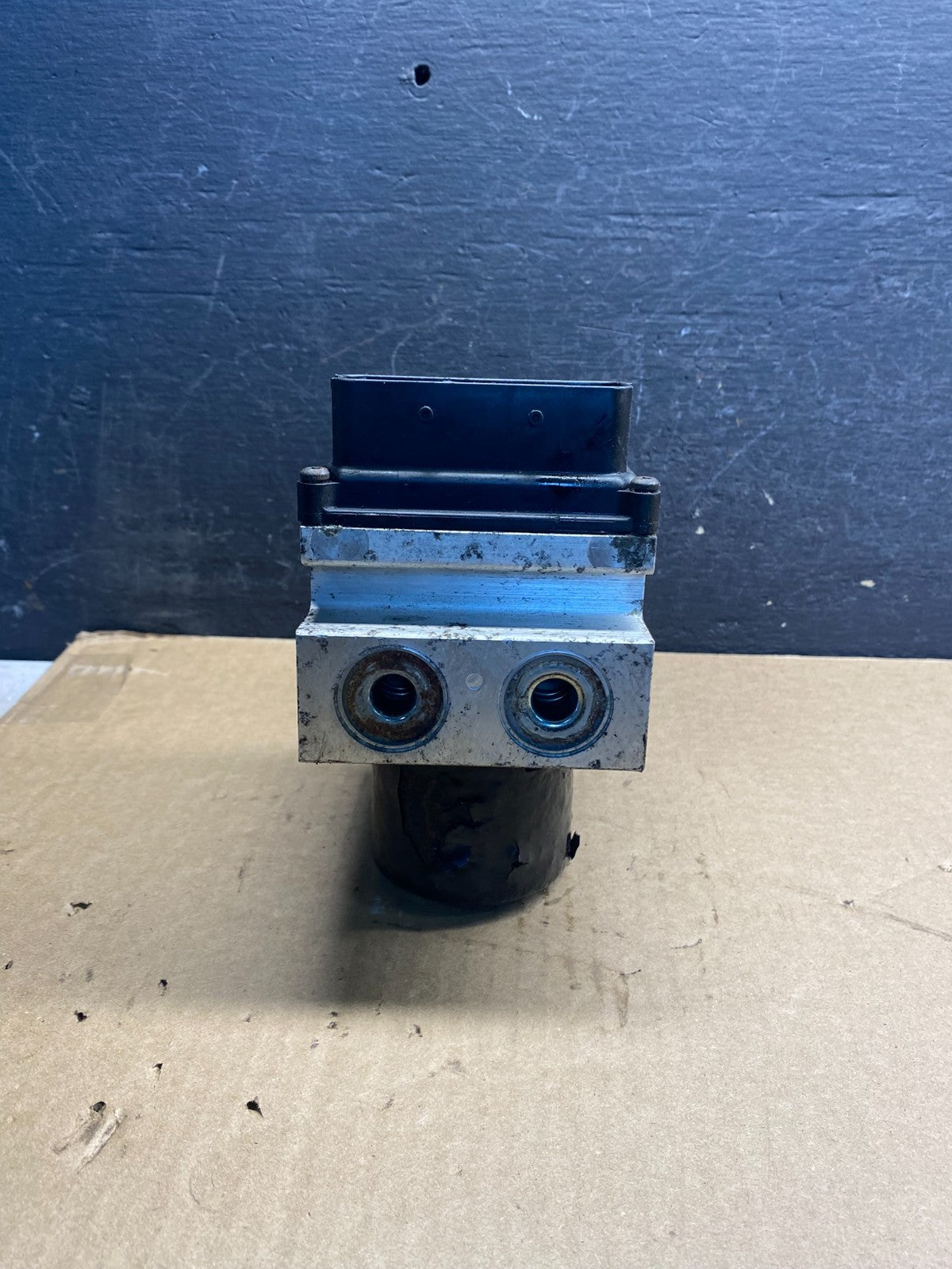 2011 - 2014 Ford E250 E350 Van ABS Anti Lock Brake Pump Module af8939 DG3