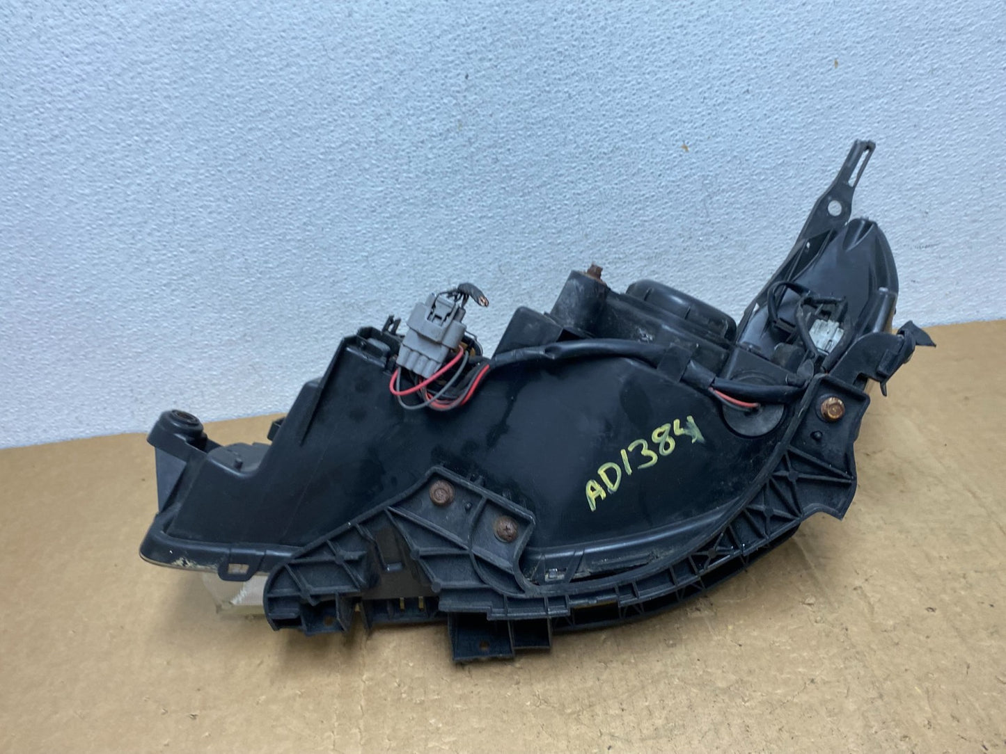 2009 - 2013 Subaru Forester Right Passenger Side Halogen Headlight AD1384 DW7