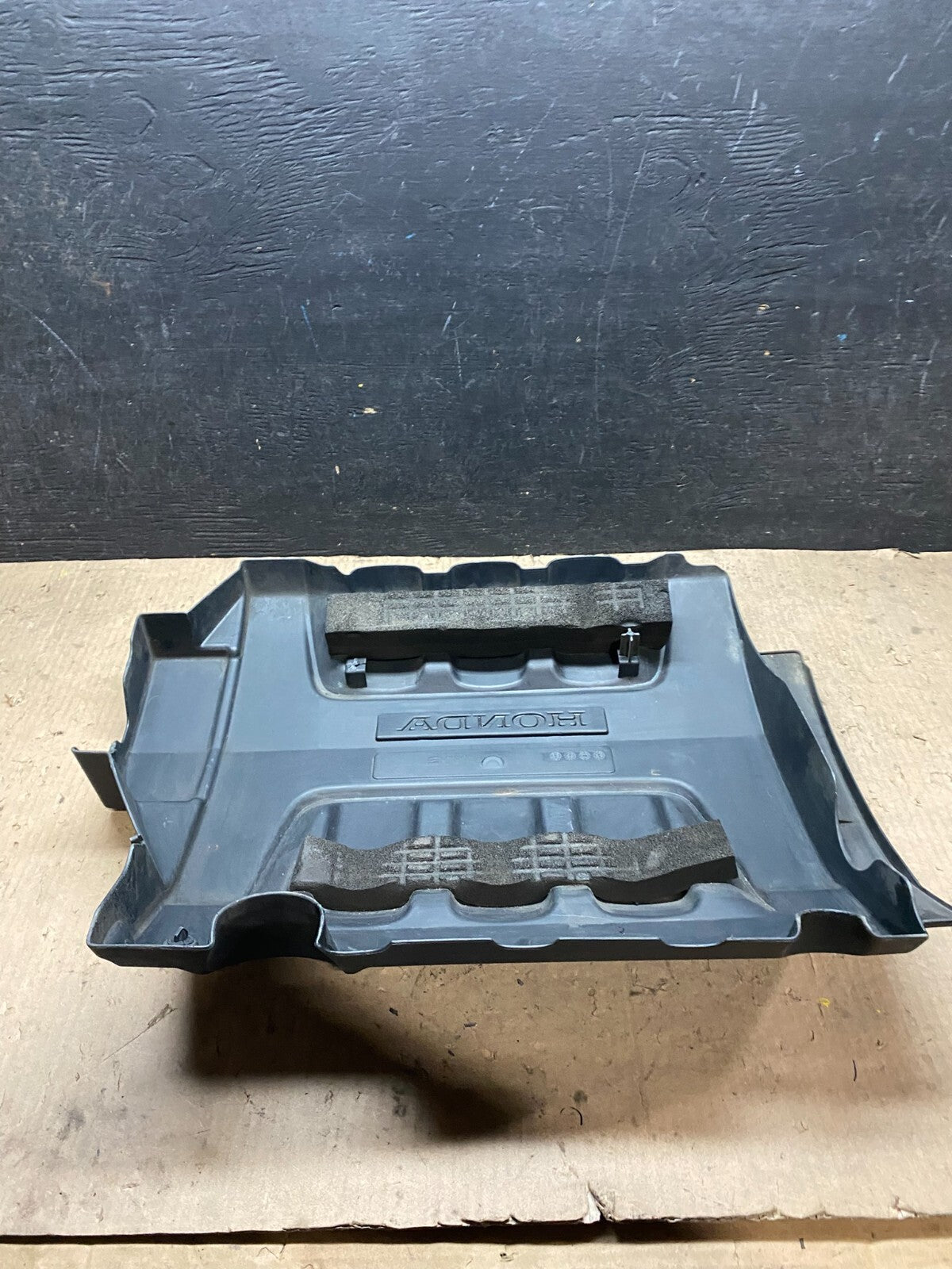 2005 to 2007 Honda Odyssey Black Engine Cover OEM j1269 DG4