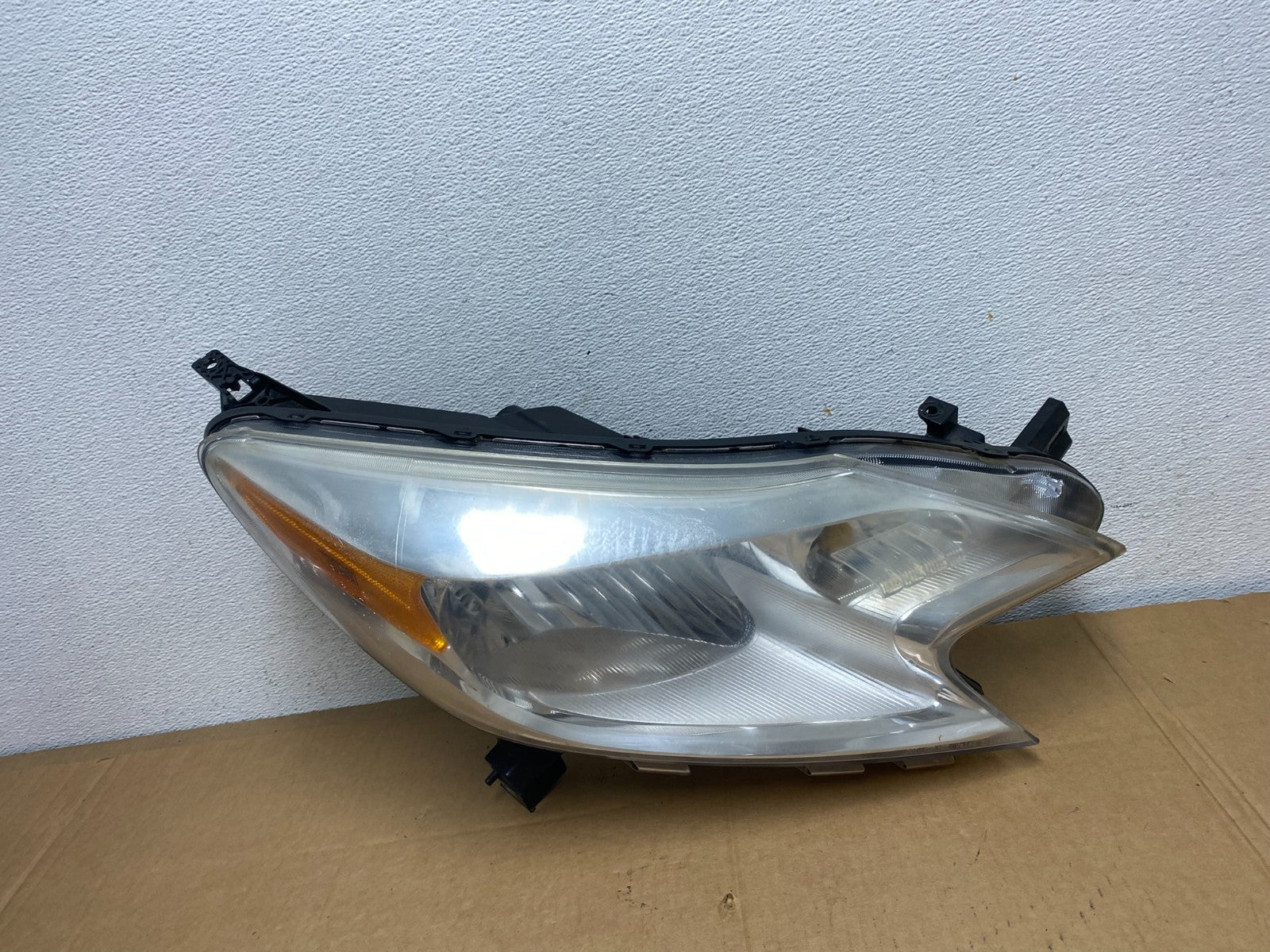 2014 2015 2016 Nissan Versa Note Right Passenger RH Side Headlight AD0728 DW0