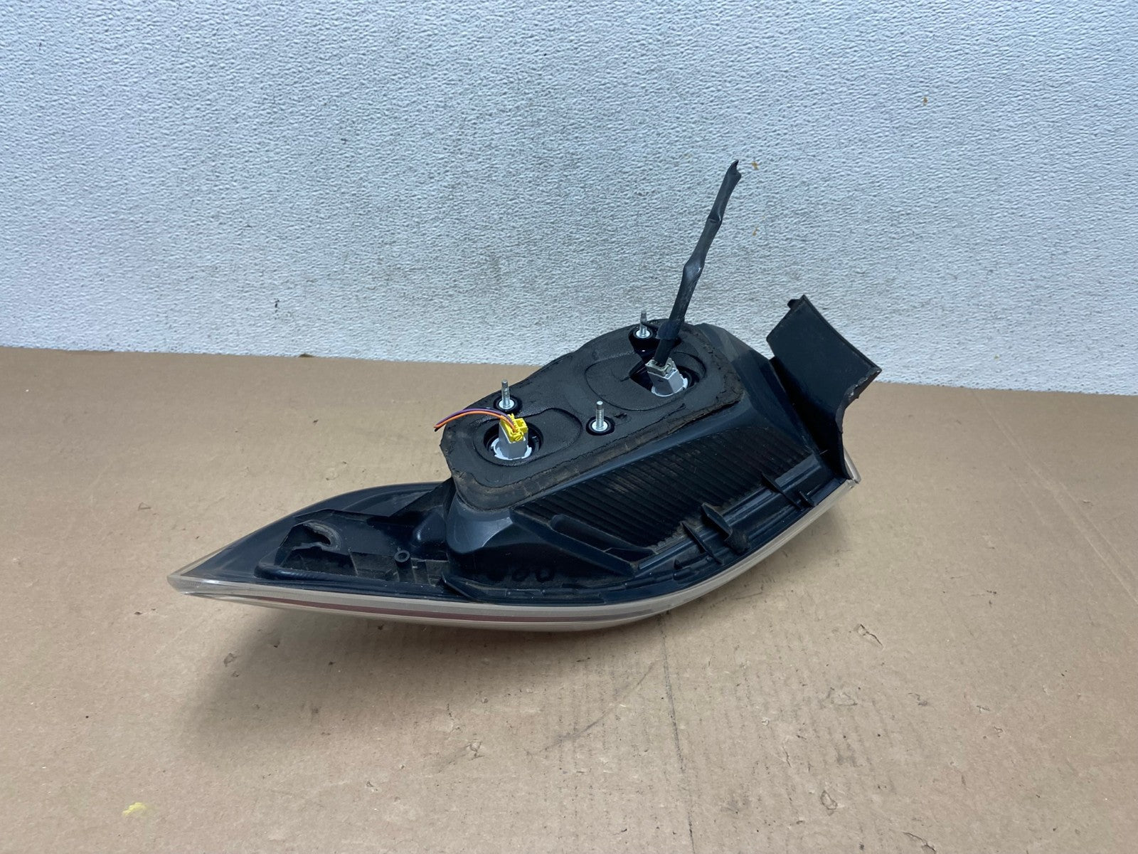 2010 2011 2012 2013 Mazda 3 Left Driver Lh Side Tail Light AG4672 LK4