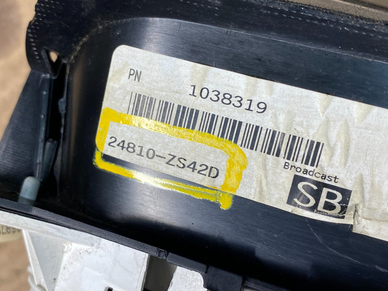 2005 to 2012 Nissan Pathfinder Frontier Xterra Speedometer Cluster Gauge M79386