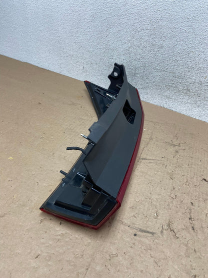 2004 to 2009 Cadillac Srx Right Passenger RH Side Tail Light AG5485 LK5