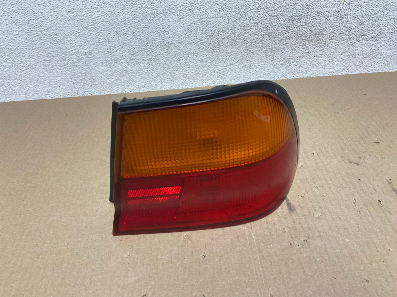 1995 1996 Nissan Maxima Right Passenger RH Side Tail light AE6987 LK0