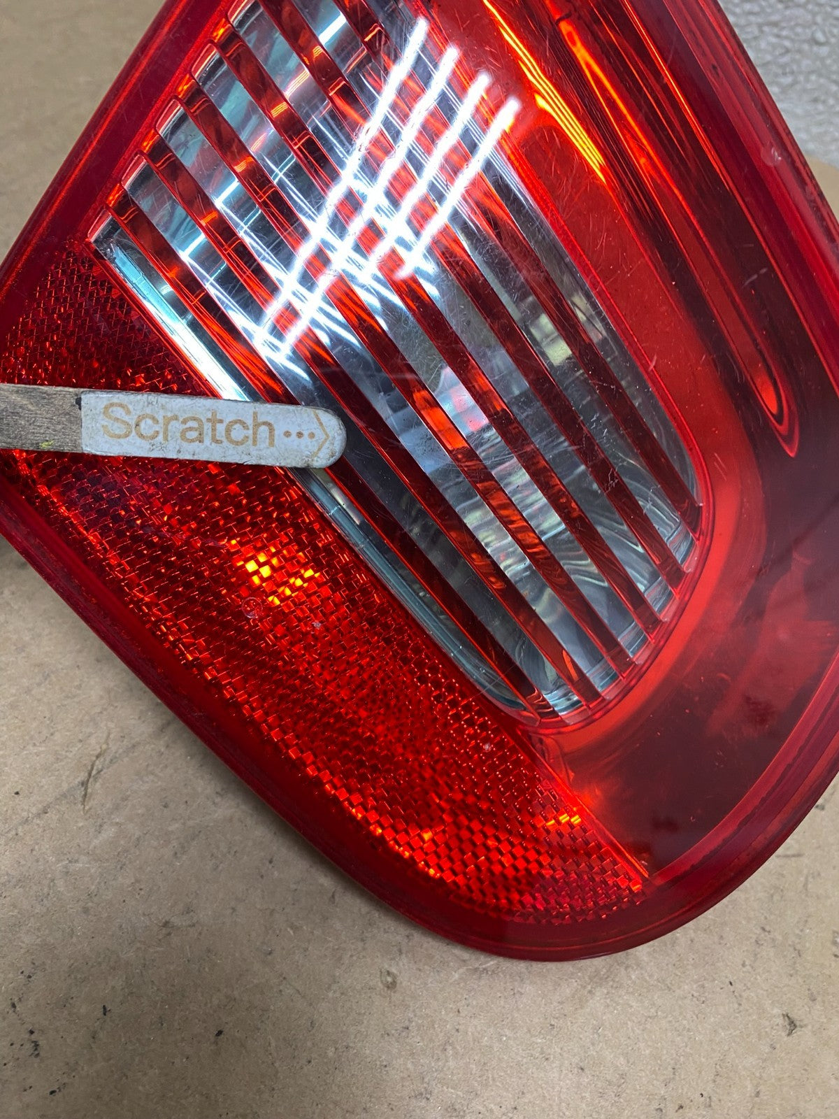 2007 - 2011 Volkswagen Eos Left Driver Tail Light Inner Oem W8557 DW4