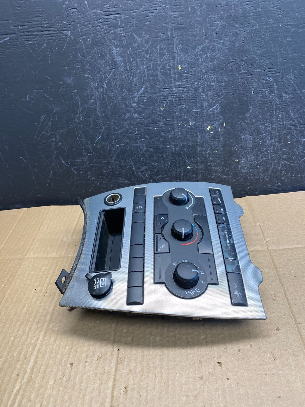 2005 2006 2007 Jeep Commander Grand Cherokee A/C Climate Control Bezel AC9387 DG2