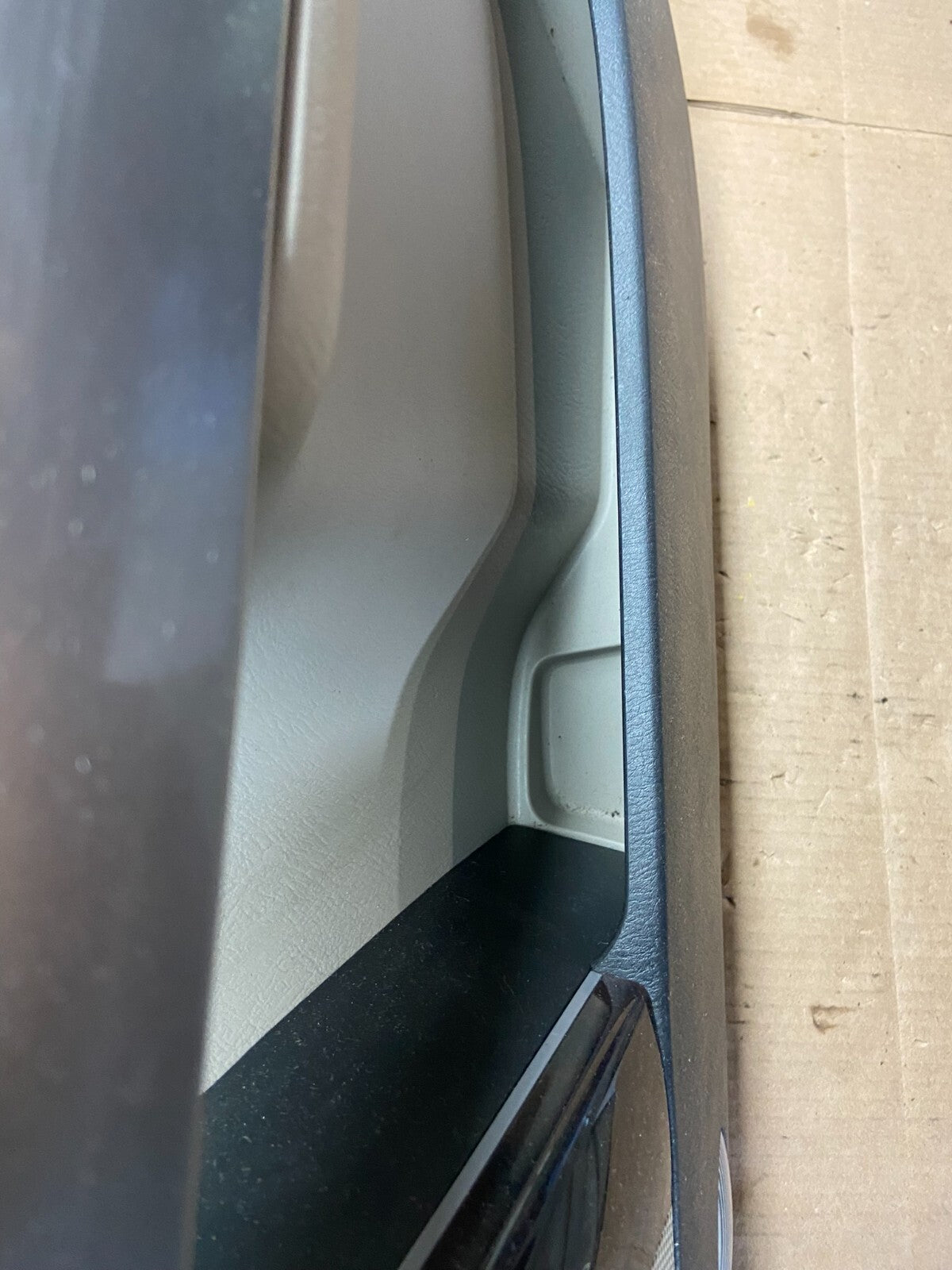 2010 to 2012 Mazda Cx-9 Front Right Passenger Rh Panel Door Trim Oem C2221 PS3