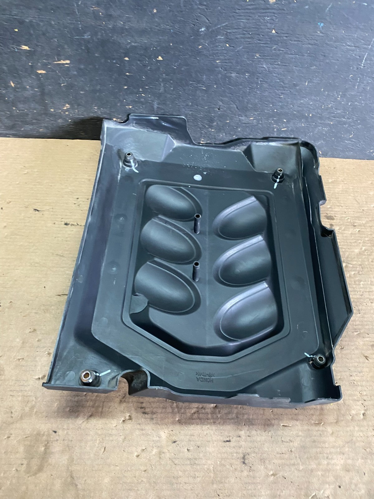 1999 to 2003 Acura TL Engine Top Lid Cover 17124-P8E-A00 Oem O8221 DG5