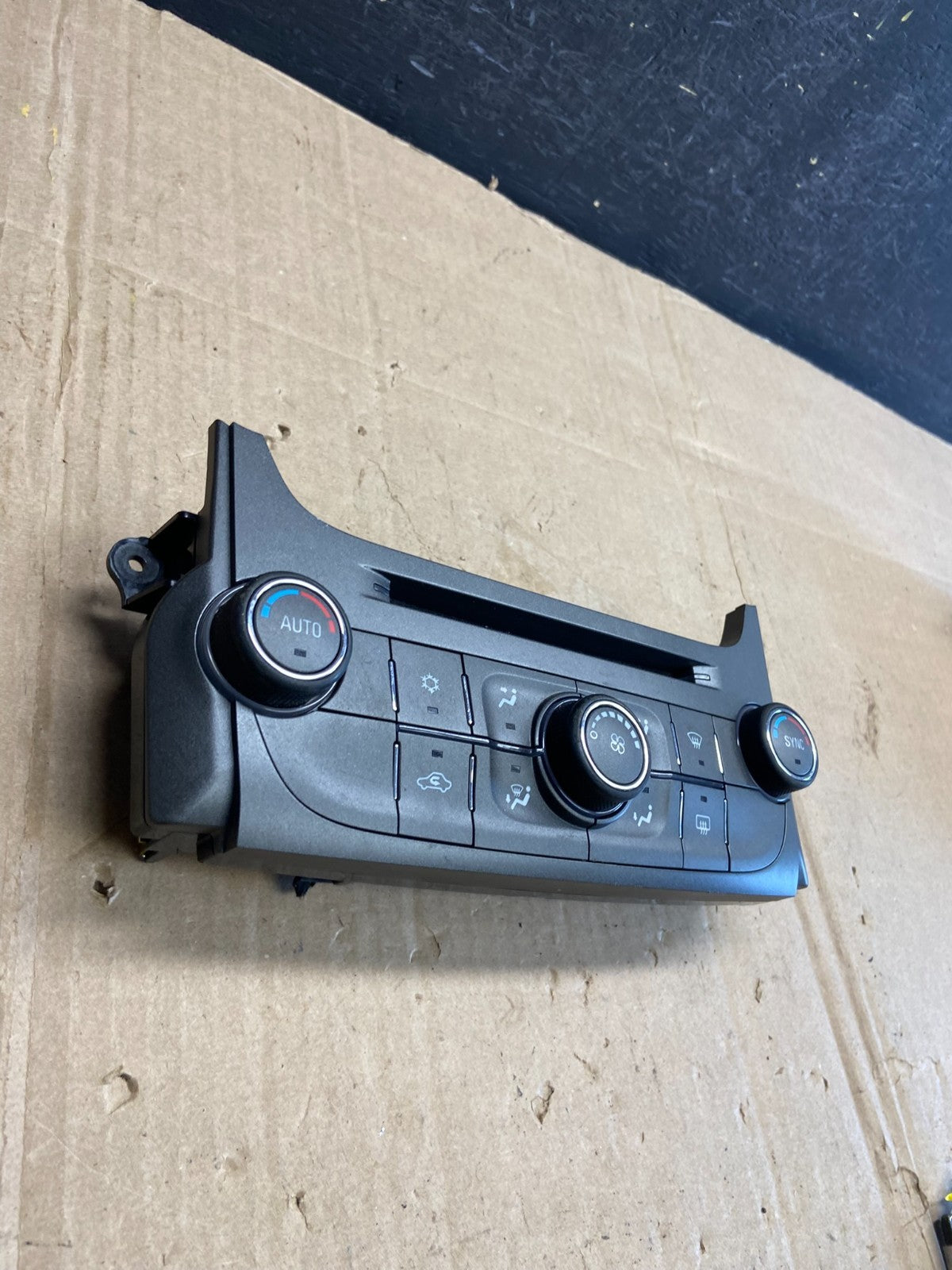 2013 Chevrolet Malibu AC Heat Temperature Climate Control AD7181 DG1