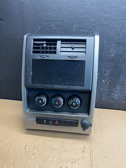 2008 to 2012 Jeep Liberty Dash Climate Temperature Control Radio Bezel ae3939 DG0