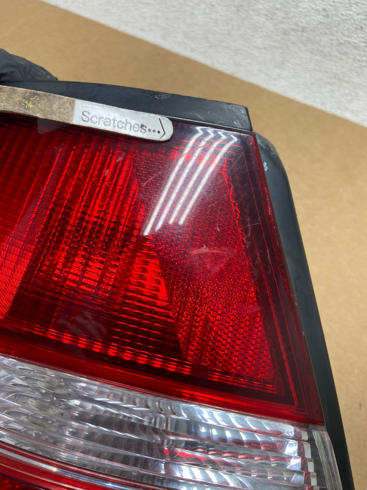 2000 to 2001 Nissan Altima Left Driver LH Side Tail Light AE2900 LK3