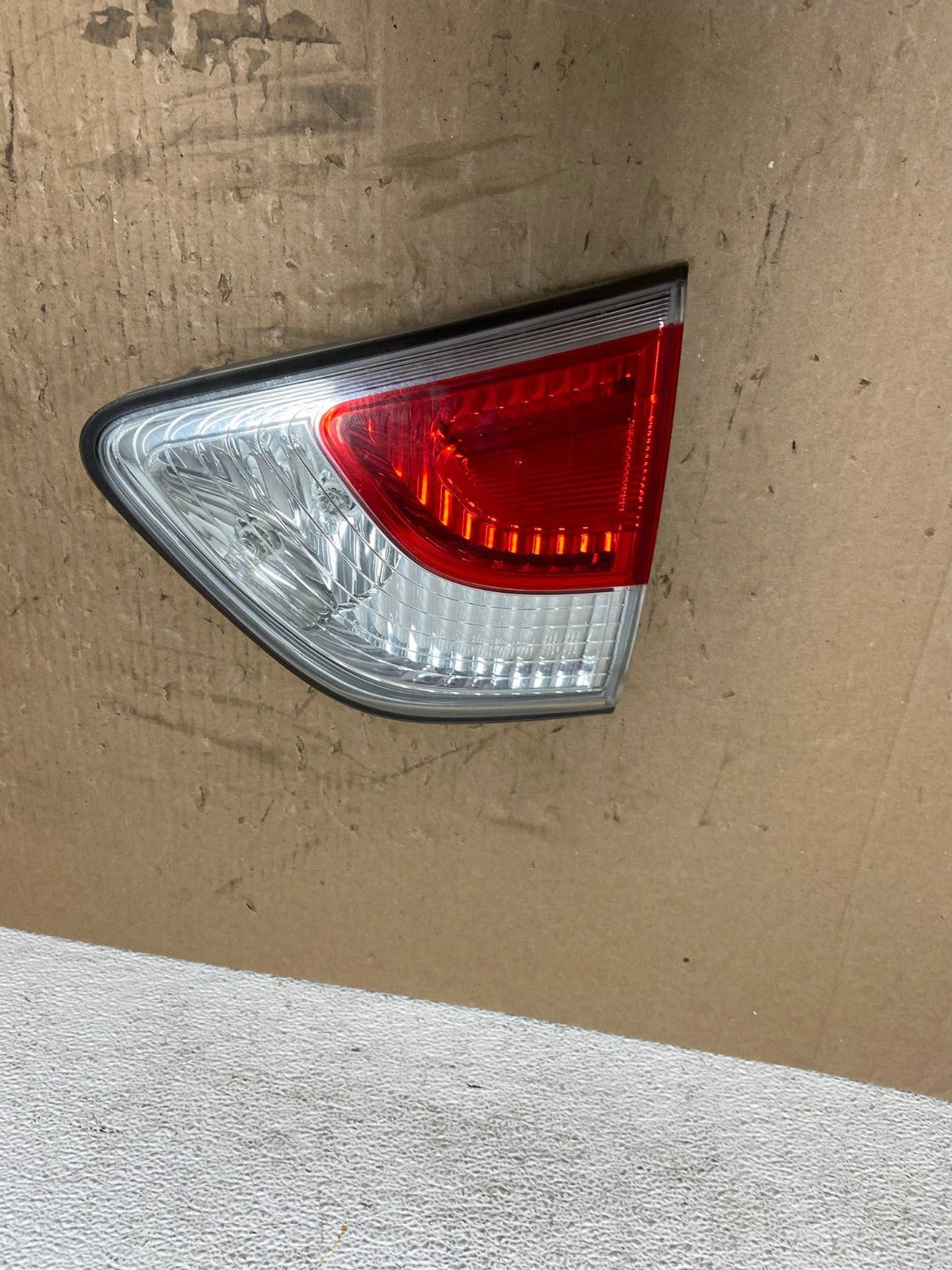 2013 to 2016 Nissan Pathfinder Right Passenger Inner Tail light AD7831 LK0