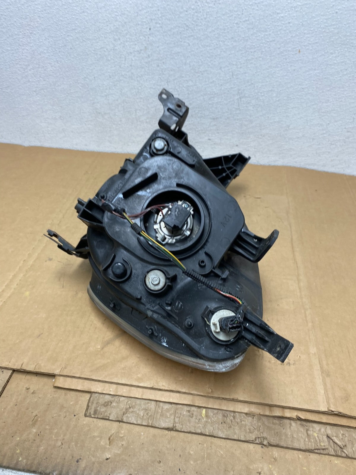 2002 to 2004 Honda CRV CR-V Right Passenger RH Halogen Headlight AC8426 DW7
