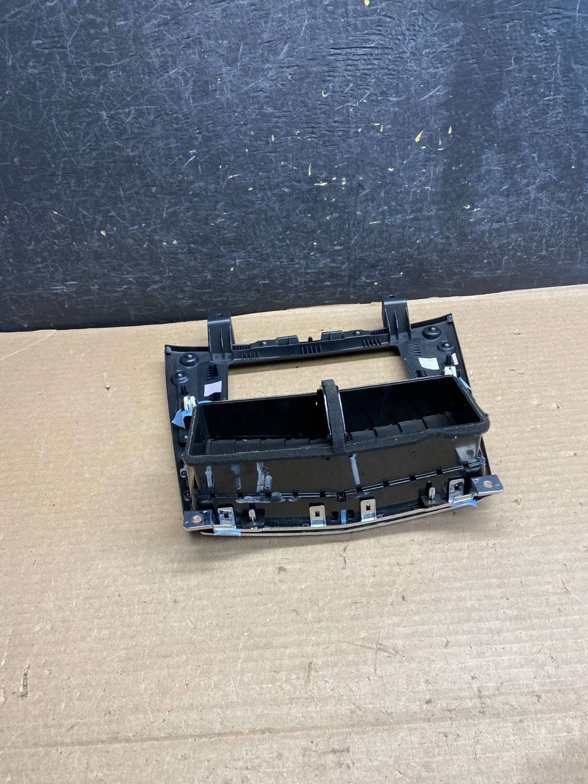 2010 - 2012 Lincoln Mkt Center Dash Gps Radio Bezel Panel Air Vent ah3501 DG4