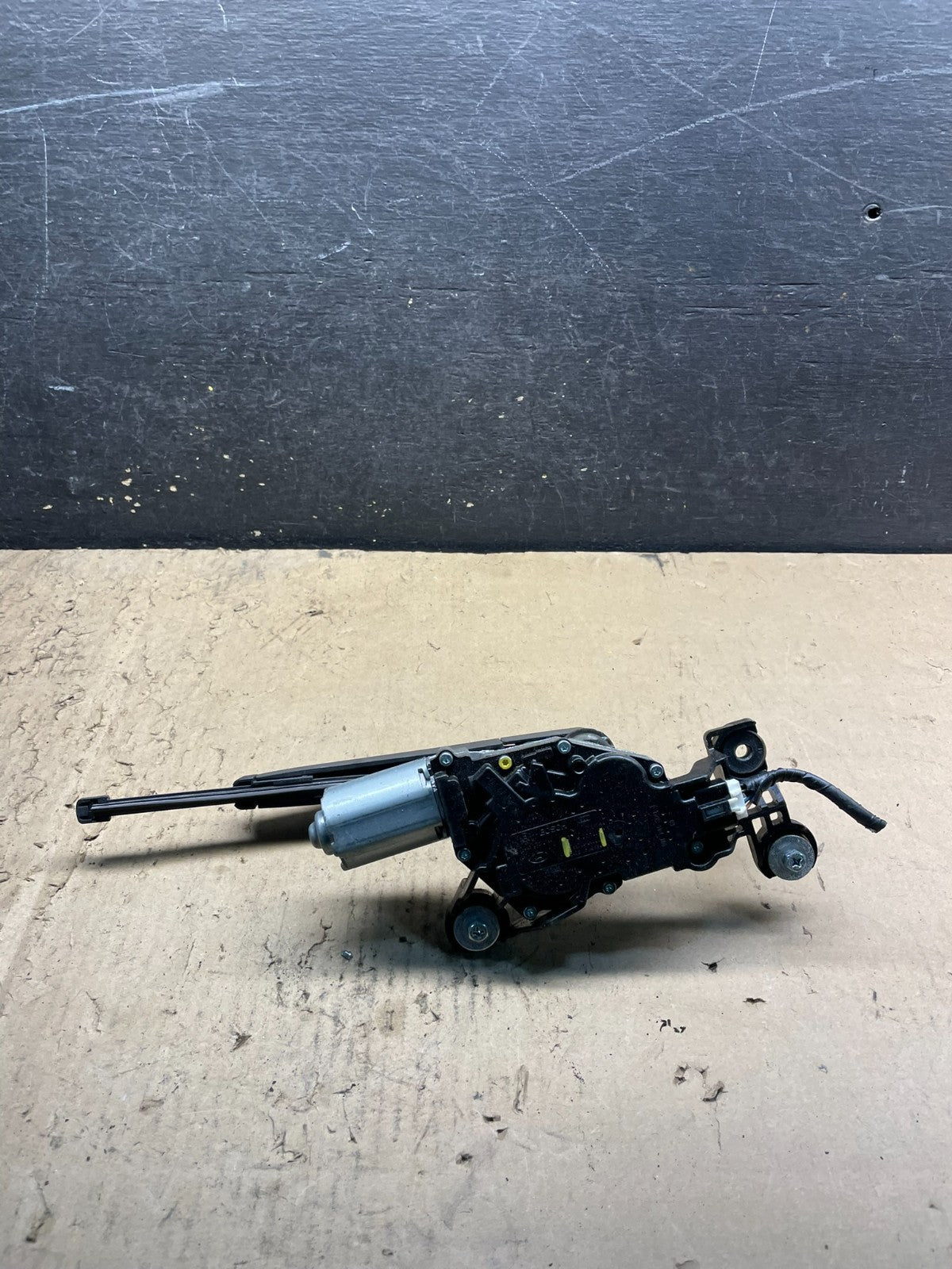 2012 - 2017 Hyundai Veloster Rear Glass Windshield Wiper Motor W6851 DG5