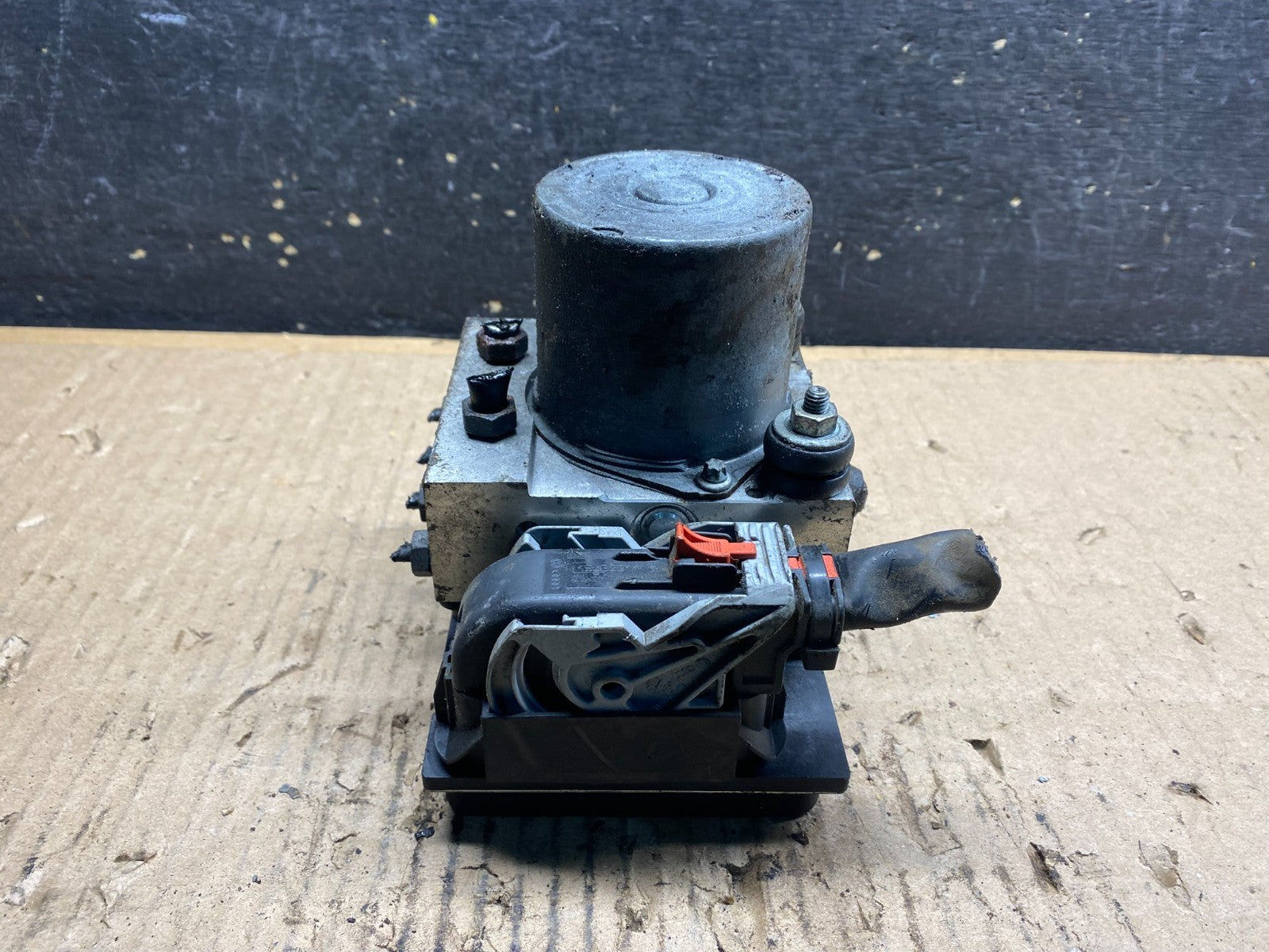 2007 to 2008 Audi A4 S4 ABS Anti-Lock Brake Pump 8e0910517j OEM v0775 DG2
