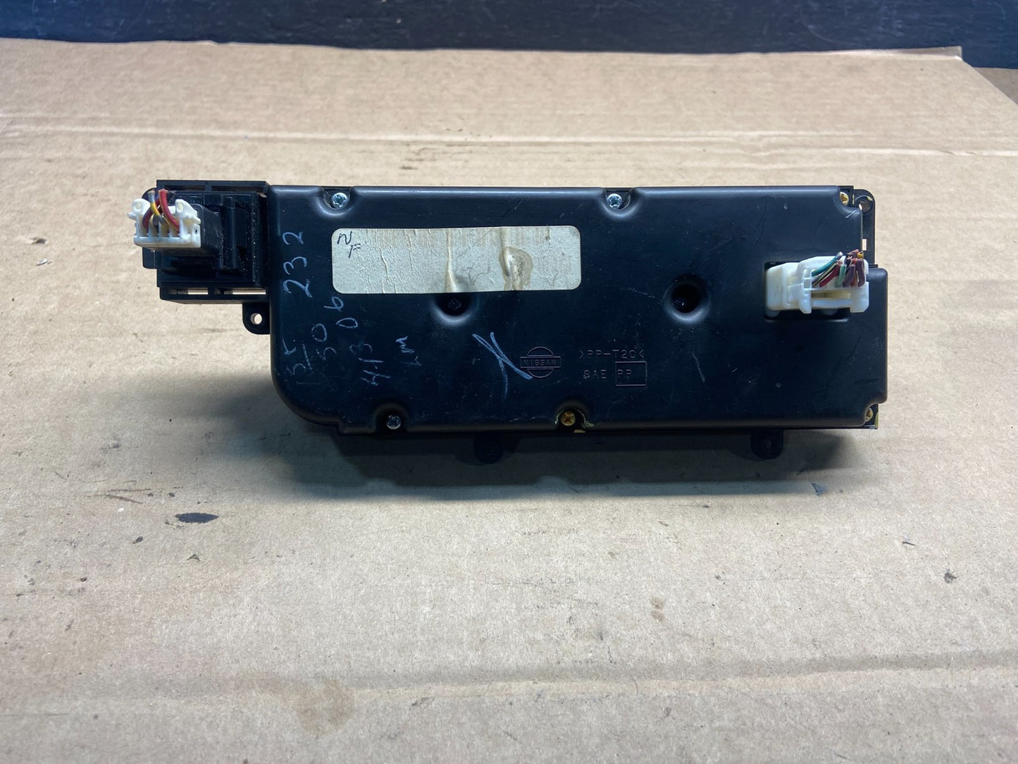 2004-2006 Nissan Quest, Audio Equipment Radio Control Panel 28098-5Z016 AE24854