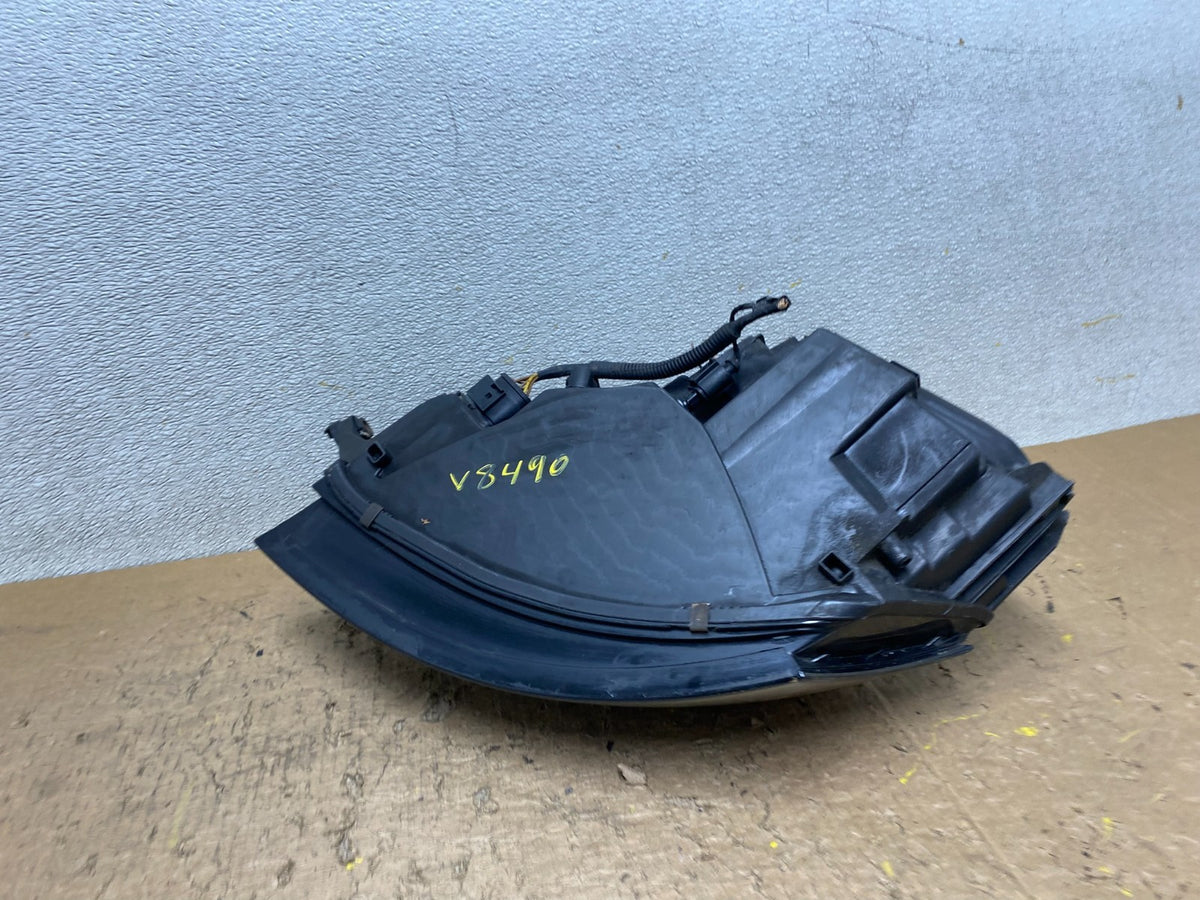 2000 to 2006 Audi TT Right Passenger RH Side Xenon HID Headlight V8490 DW8