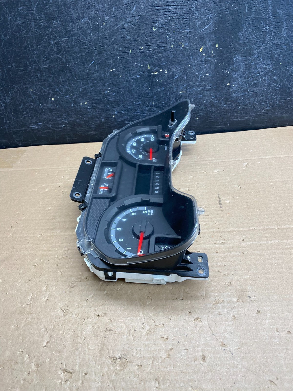 2011 to 2013 Ford E150 E250 E350 VAN Gauge Speedometer Cluster AG6374 DG1