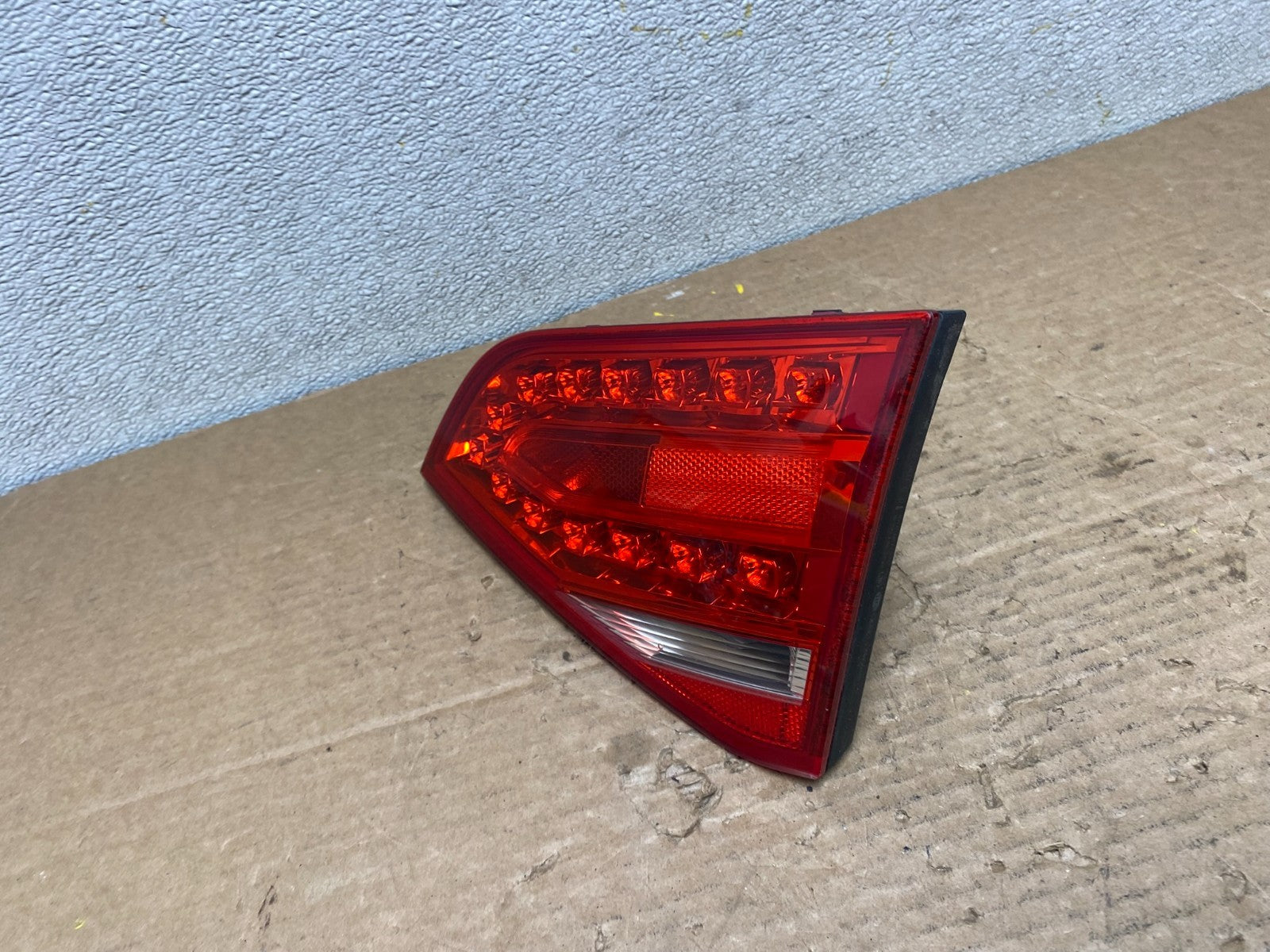 2009 - 2012 Audi A4 Sedan Right Passenger Side Inner LED Tail Light Z2769 DW1