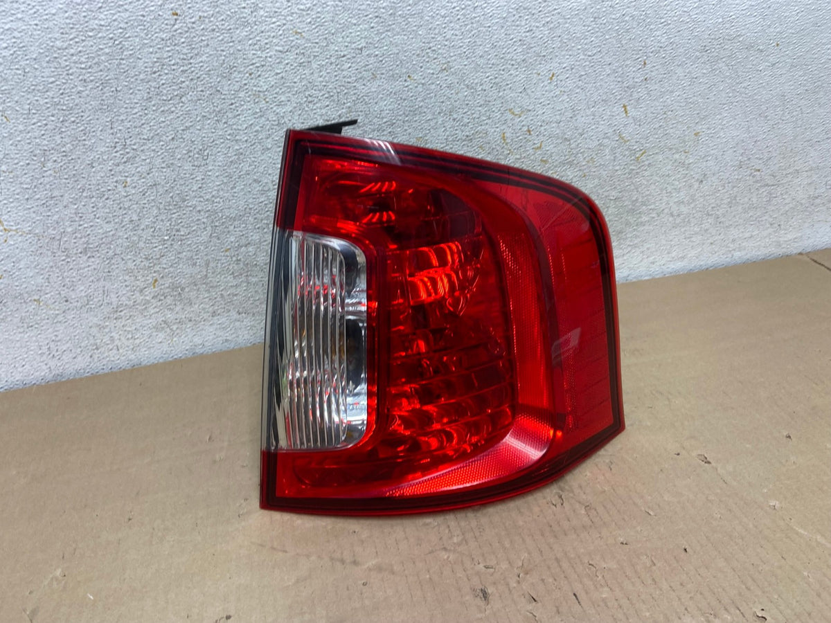2011 2012 2013 2014 Ford Edge Right Passenger RH Side Tail light AI2186 LK0