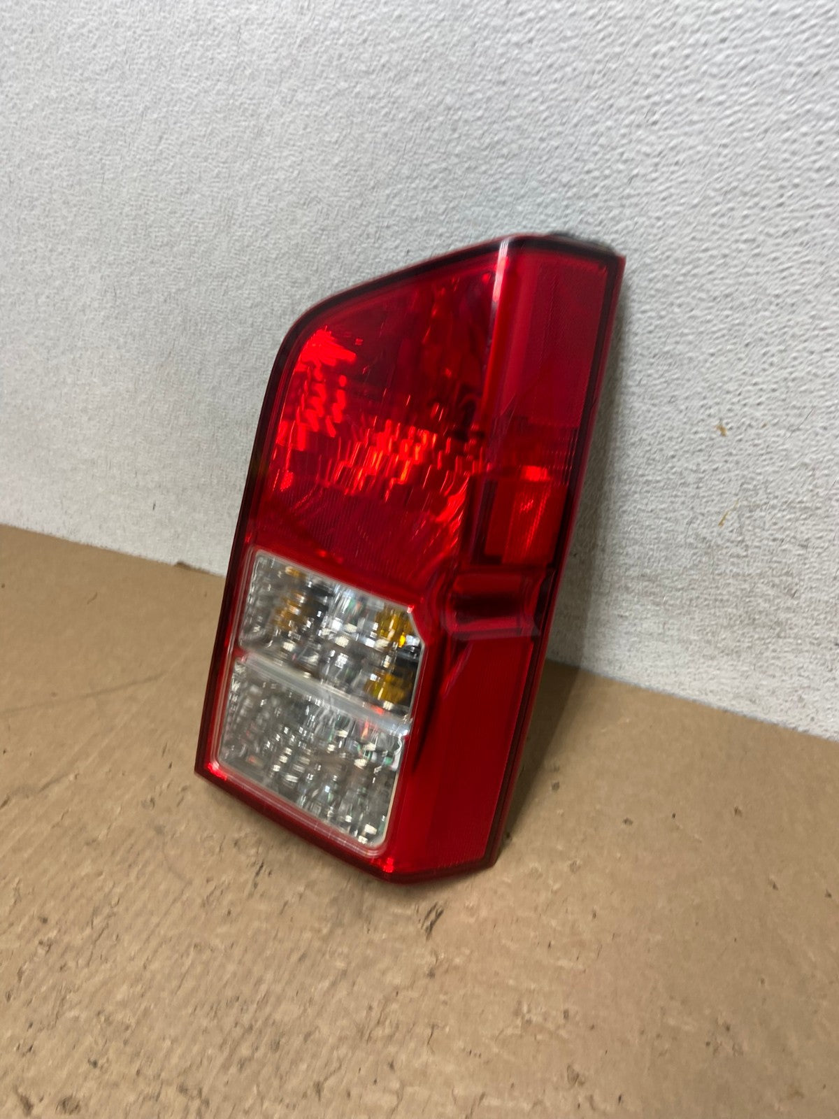 2005 to 2012 Nissan Pathfinder Right Passenger RH Side Tail Light AG1228 LK1