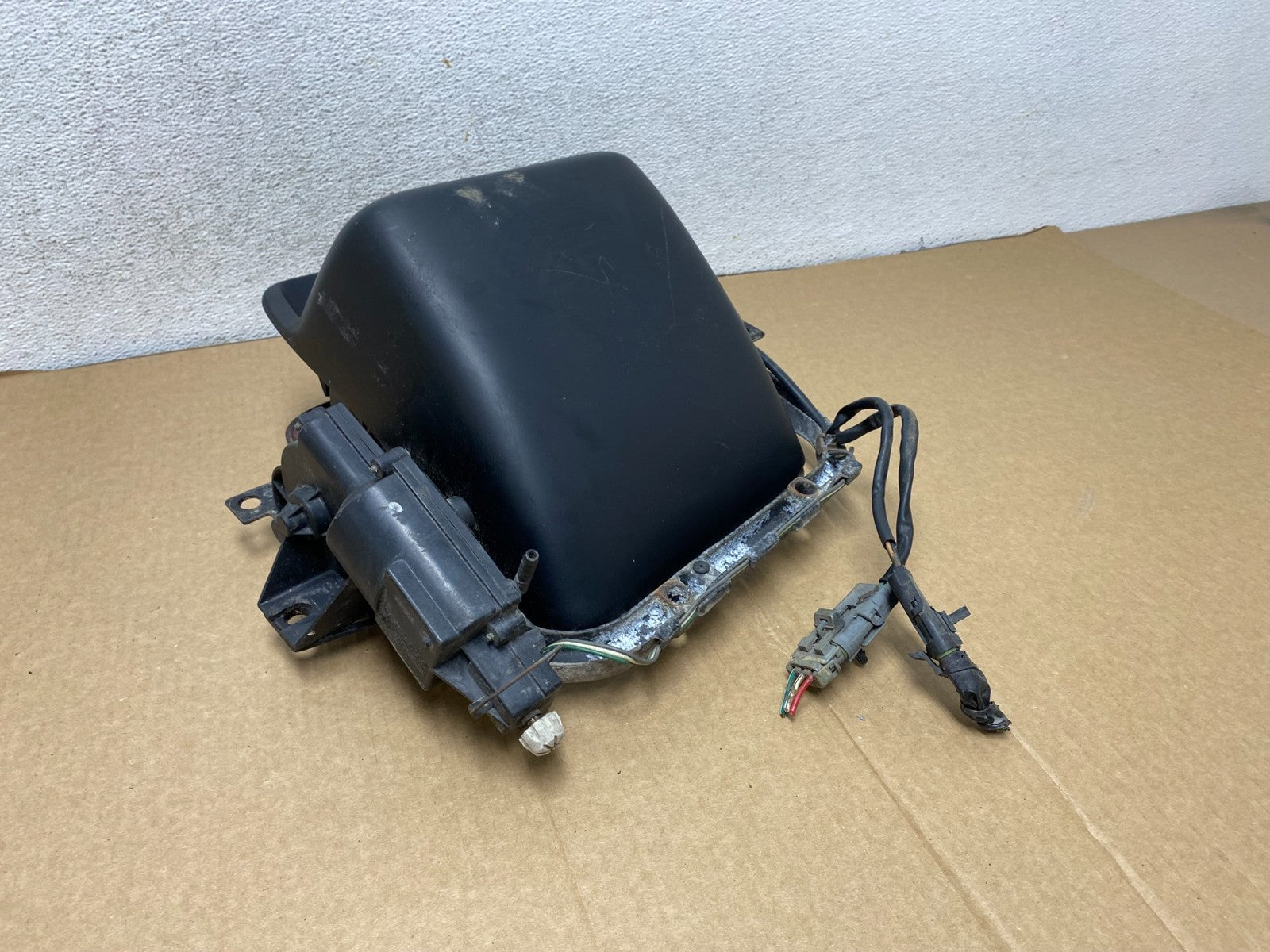 1984 to 1989 Chevrolet Corvette Right Passenger RH Side Headlight AG1457 DW7